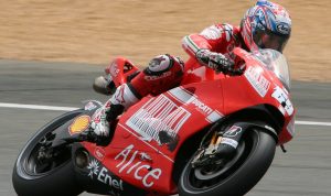 motorcycle-racer-597911_1280